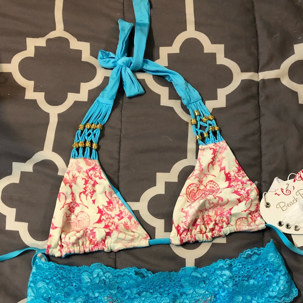 Beach Bunny reversible top